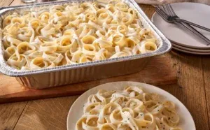 Fettuccine Alfredo
(Serves 4 - 6)